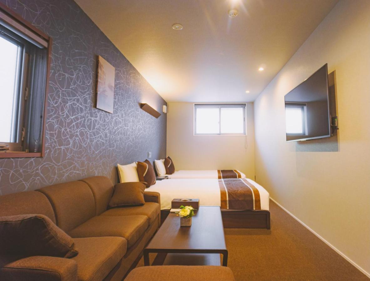 Grand Base Hakata Bay Apart otel Fukuoka  Dış mekan fotoğraf